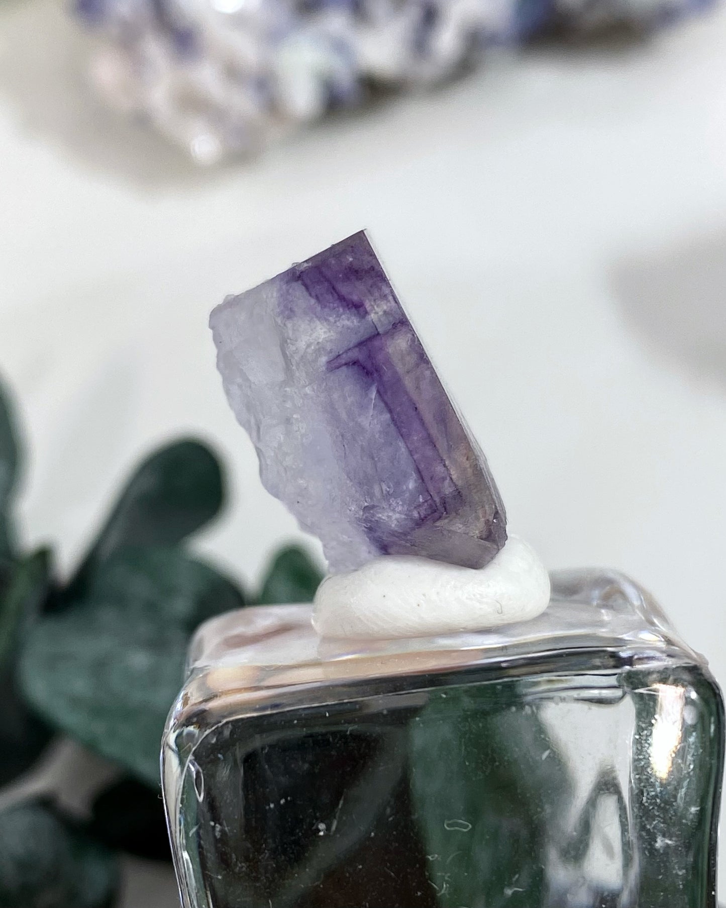 Unique Pattern Purple Color Zoning Cubic Fluorite